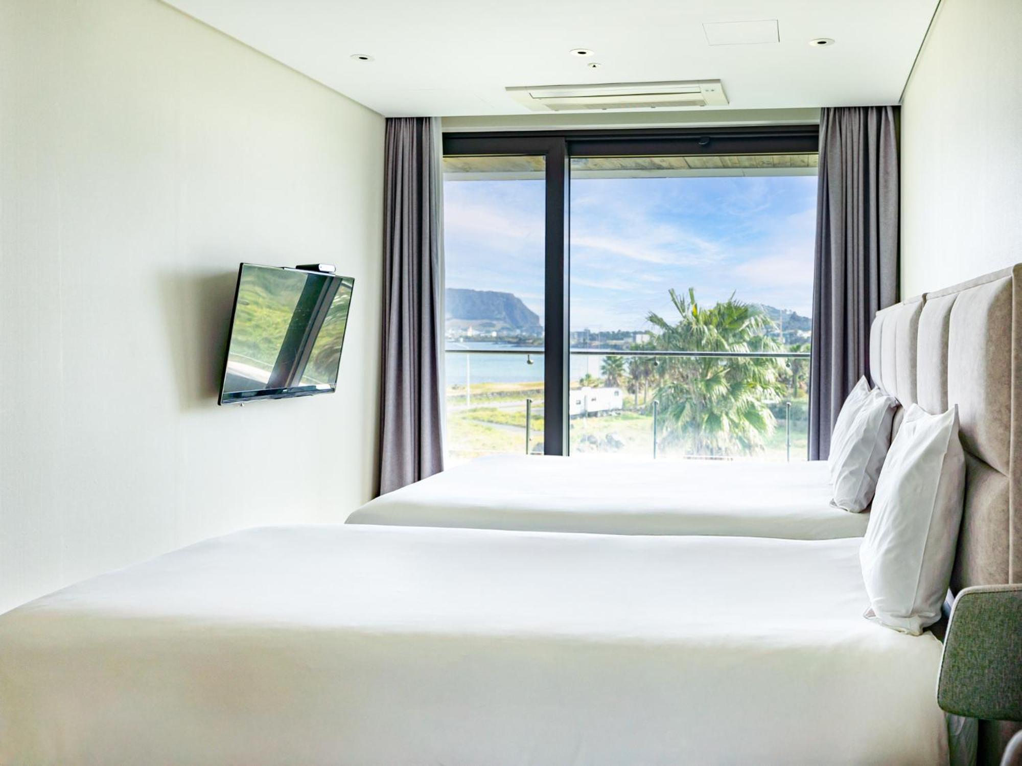 แอตติแรนซ์ พูล วิลลา แอนด์ โฮเต็ล Hotel ซอกวีโพ ภายนอก รูปภาพ