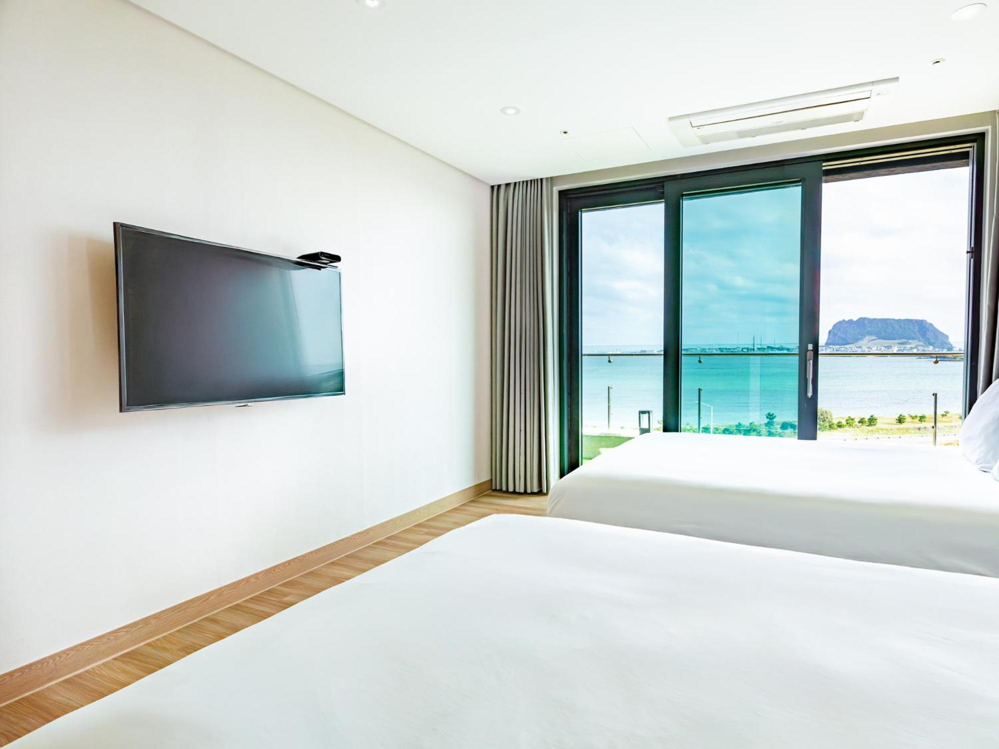 แอตติแรนซ์ พูล วิลลา แอนด์ โฮเต็ล Hotel ซอกวีโพ ภายนอก รูปภาพ